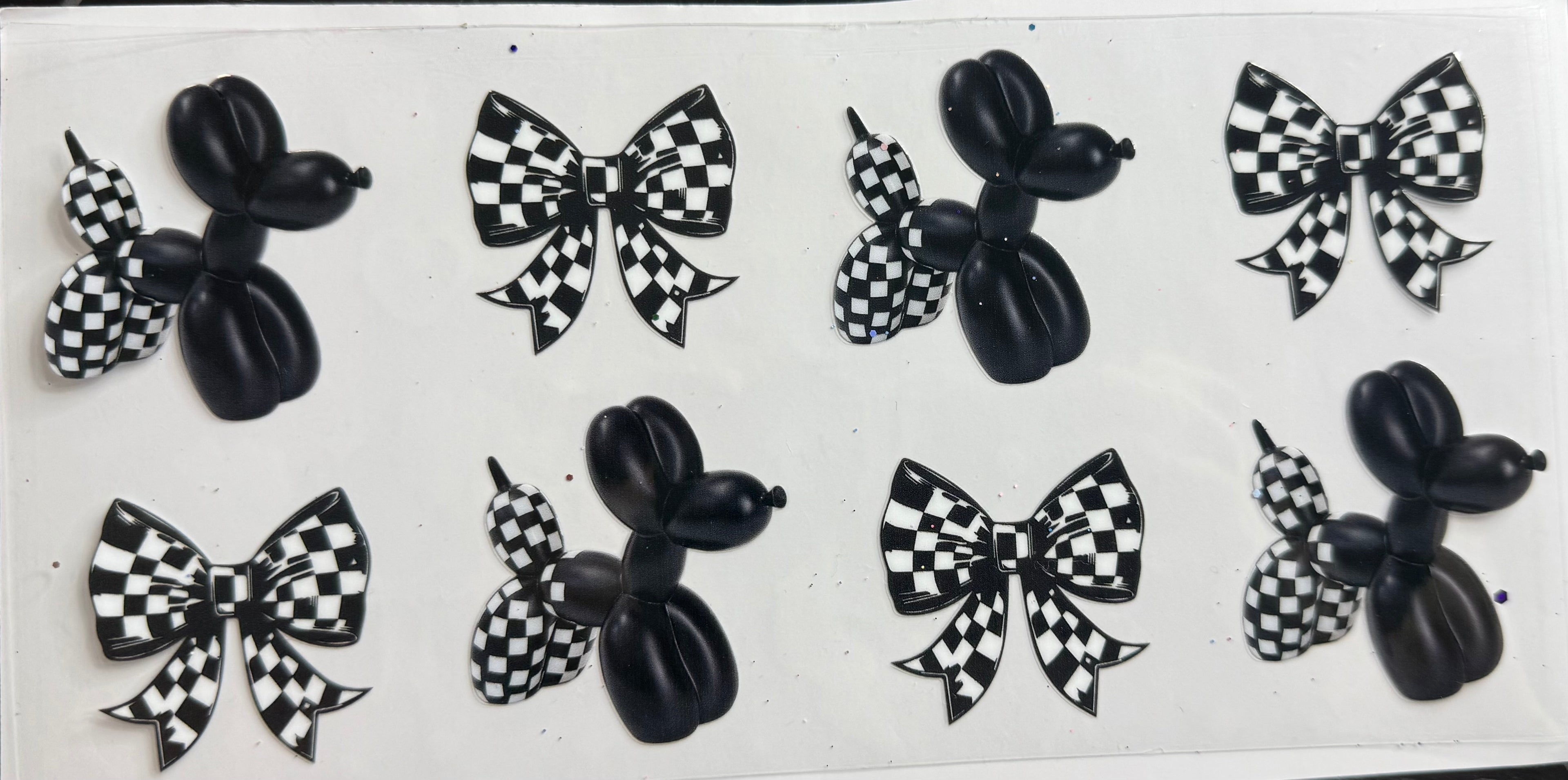 Plaid balloon animal