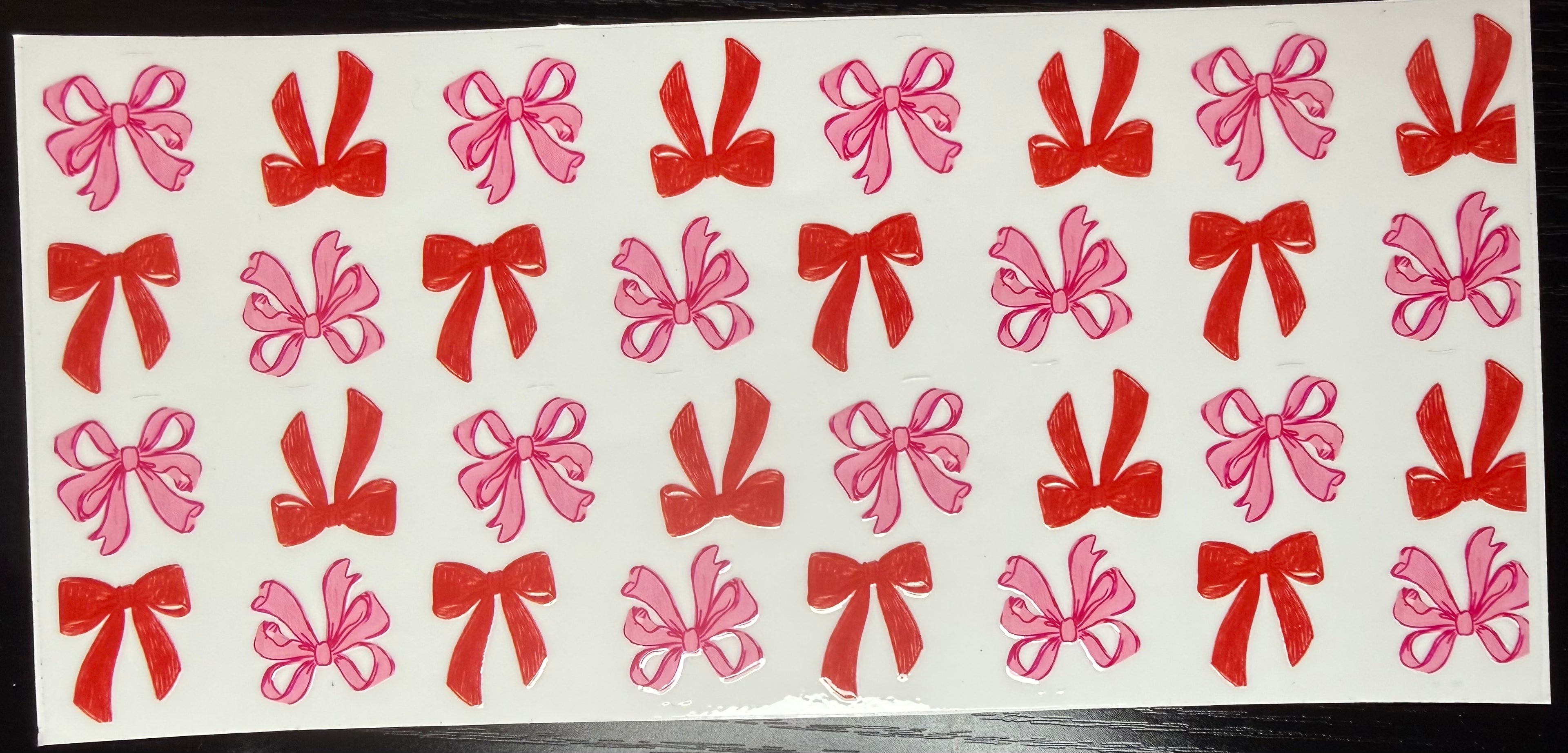 Red and pink bows