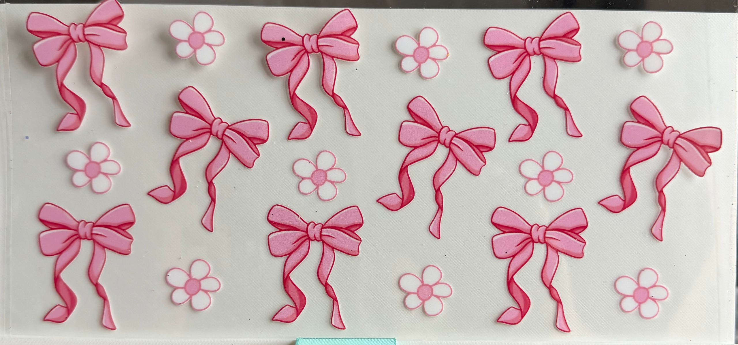 Daisies and bows