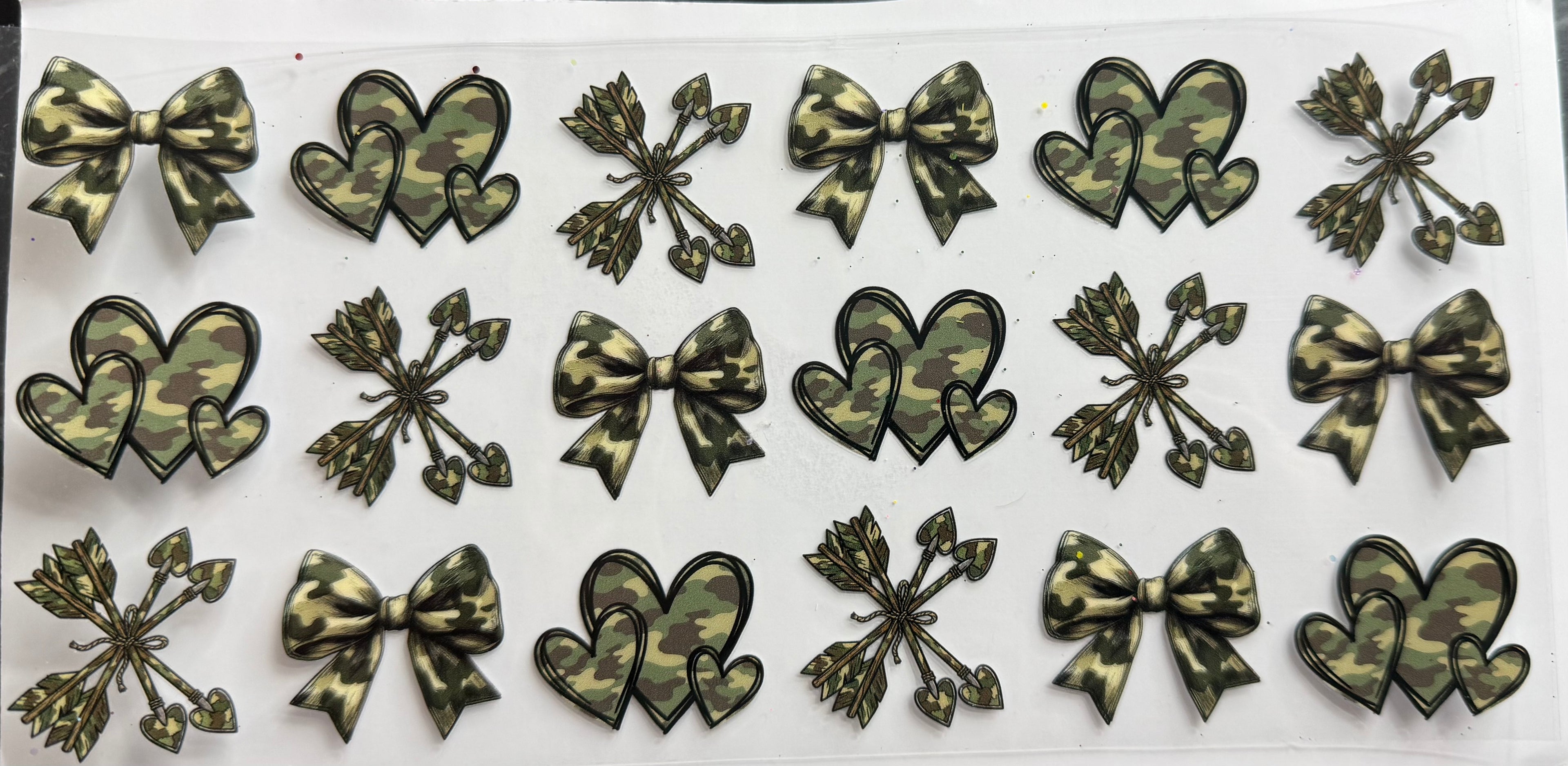Camo hearts, arrows, bows